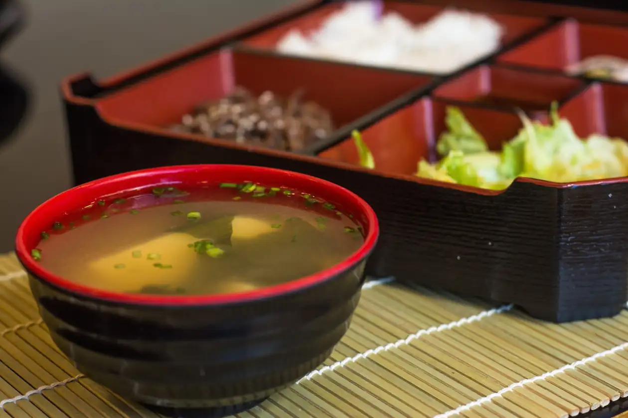 Sopa de algas al estilo coreano
