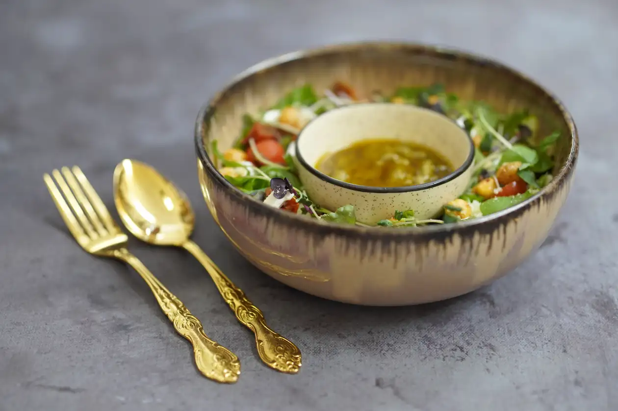 Spinach Salad with Curry Vinaigrette