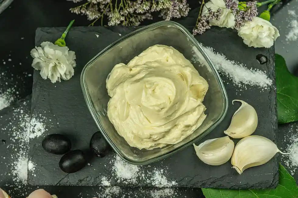 Thick-Style Lebanese Garlic Sauce